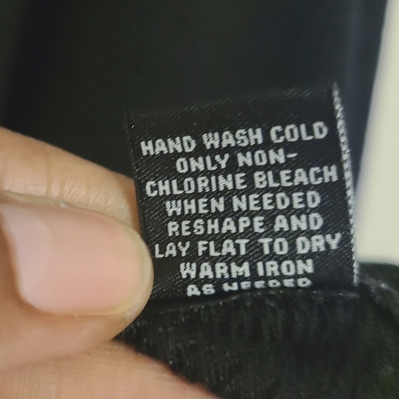 Premise Woman | Women's Black Ribbed Off the Shoulder Sweater (Size 1X) - Picture 6 of 11